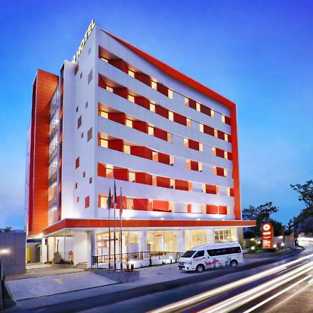 Starlet Hotel Jakarta Airport Тангеранг Экстерьер фото